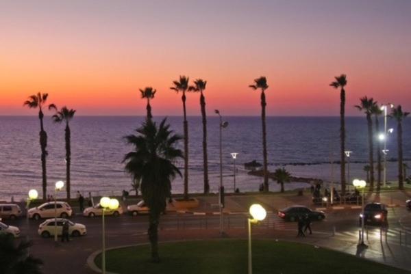 Isramax Apartment Near The Beach. Bat Yam Luaran gambar