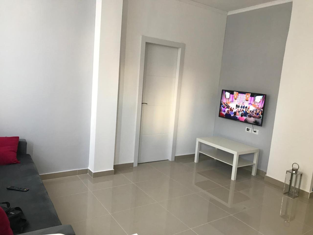 Isramax Apartment Near The Beach. Bat Yam Luaran gambar